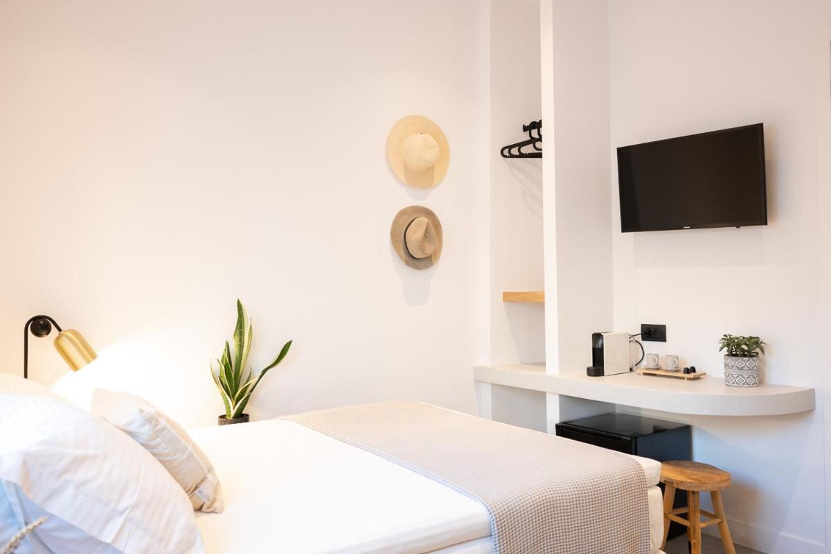 Eleana Hotel Тинос Экстерьер фото